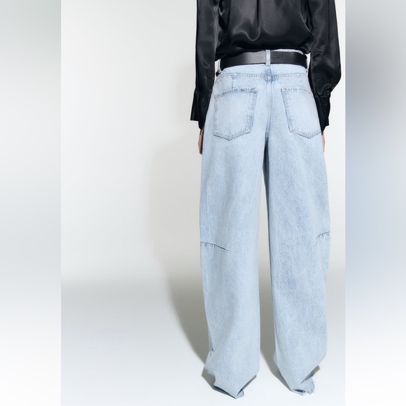 Zara ZW MID-RISE WIDE LEG BALLOON JEANS. Light Blue. Size US 2. new with Tags. - Picture 3 of 10